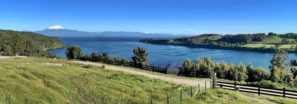 Casa en parcela con vista al Lago Llanquihue y Volcanes