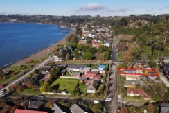 Se vende terreno urbano con casa en Frutillar Bajo