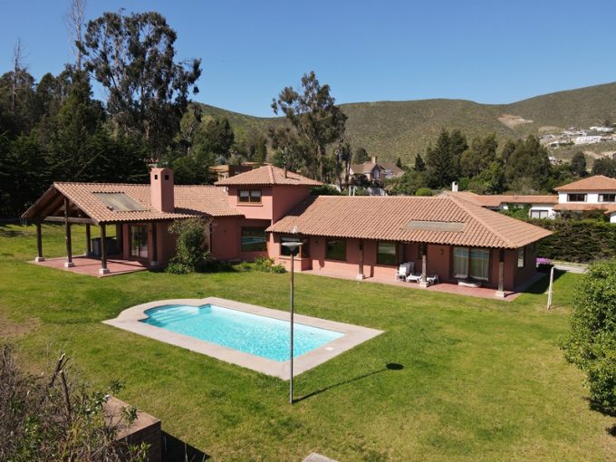 Se vende hermosa casa en Condominio Mirador del Cerro Grande La Serena