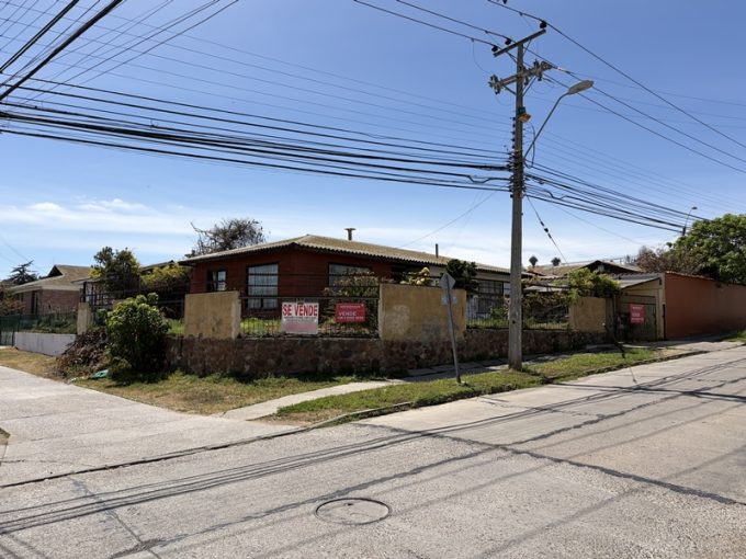 Se vende propiedad de esquina uso comercial La Serena