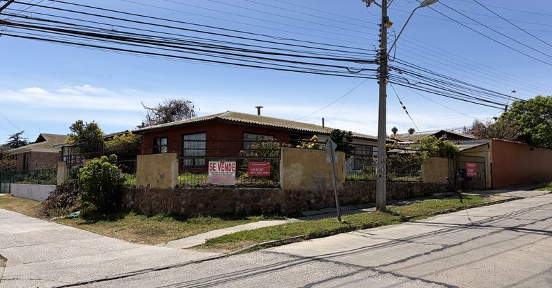 Se vende casa esquina sector Av. Gabriel González Videla